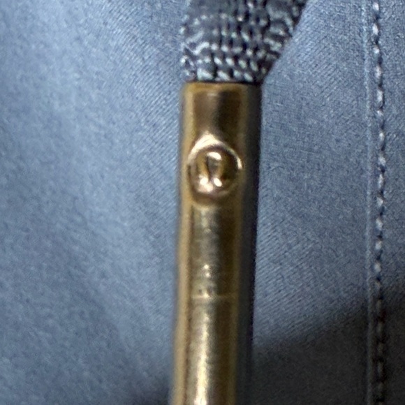 Lululemon Women’s 8 Choose a Side Short Reversible 3" Inseam Ink Blue Daydream - Picture 3 of 10